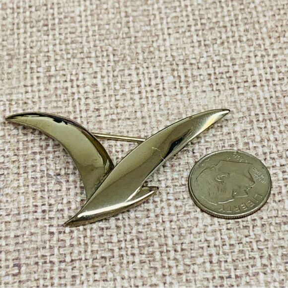 Silver Modernist Bird Brooch - Picture 1 of 2